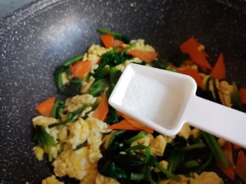 春季后，遇见这菜多买点，简单炒一炒，营养互补，双眼明亮了