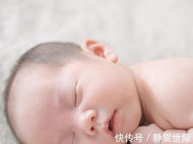 睡眠时间|3个月以内的宝宝，睡着后“总惊醒”，证明更聪明？