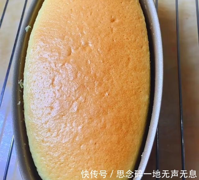 口感细腻的酸奶蛋糕,吃腻了平常的蛋糕,就试试这个吧!
