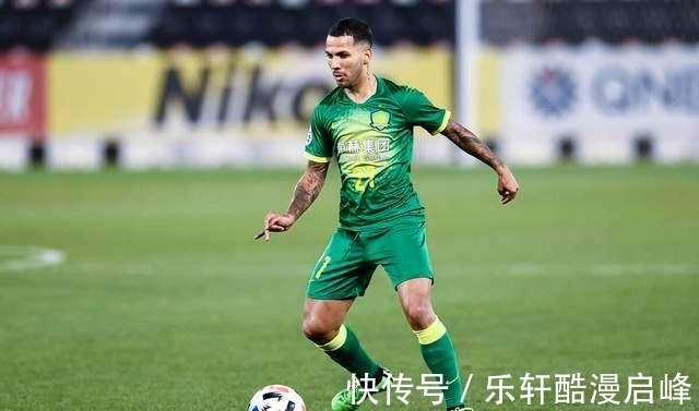 山東泰山隊|中超爭冠形勢，山東隊放眼一看全是朋友，上港隊抬頭一看全是敵人