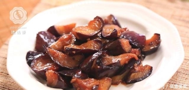 炒茄子,试试把酱油换成“它”,茄子不黑、不油,更入味!