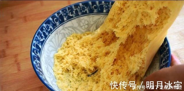 面饼|香蕉不要直接吃，加1碗玉米面，粗粮细做，比买的面包好吃