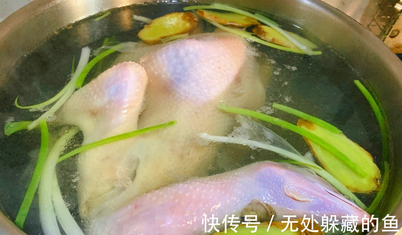 广东人|白斩鸡上桌还有血水,直接吃安全吗为了家人的健康,不妨看一看!