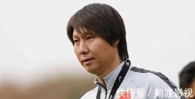 足协|足协又出新招,归化球员表态在国内不走了,球迷五味杂陈又无奈