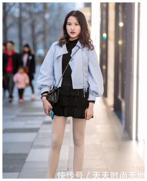 时尚|美女穿搭:简洁帅气的裙子搭配,清新脱俗的感觉,轻松穿出女神