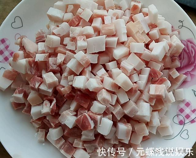 做炸酱面,炒酱是关键,教您详细做法,酱香浓郁,在家也吃得香