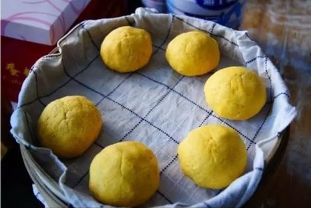 最”狠毒“的天然饵料，四小时狂拉百条鲫鱼，即使是傻子也能爆护