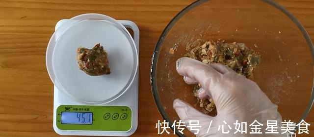 月饼|这款五仁月饼太香了,传统做法味道经典!