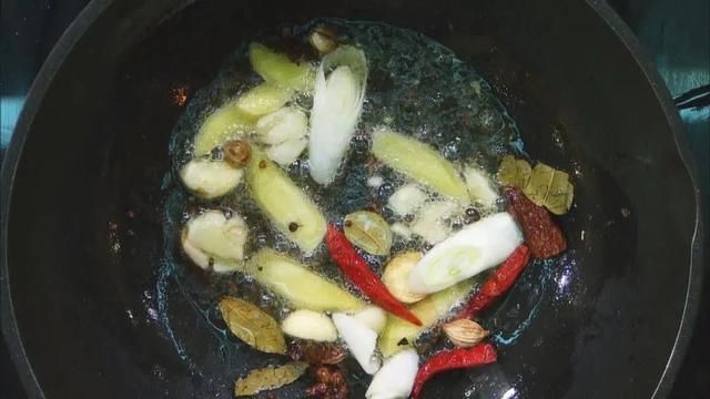 防未病|三伏养阳正当时！鸡肉配上它们一起用，养阳健脾、冬病夏治~