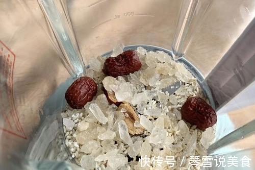 补血|蛋白质是豆浆的4倍，每天喝一碗，清肠道又补血，头发又黑又年轻！