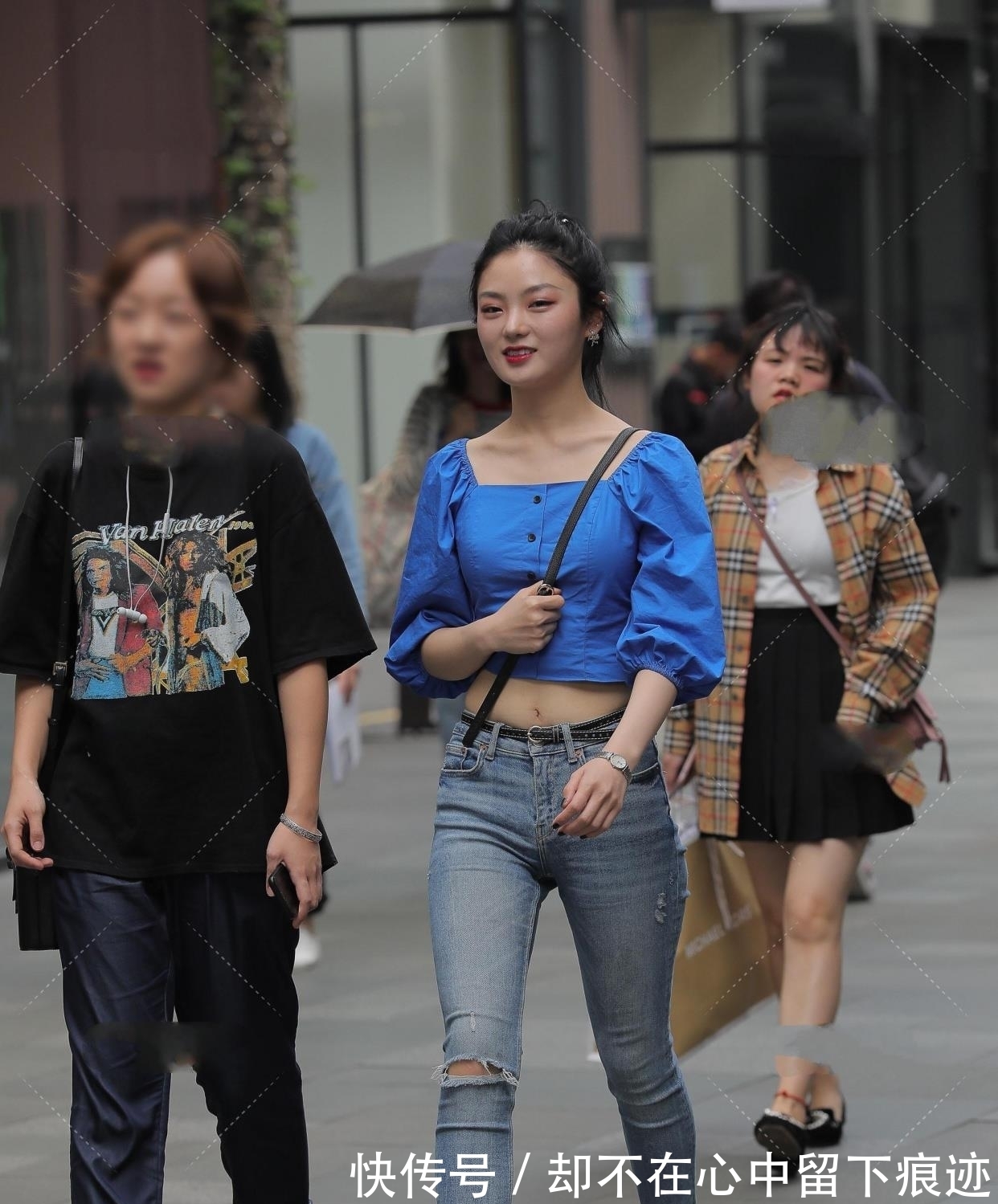 精致|服装精致干净,舒适大气,可以穿的很轻便