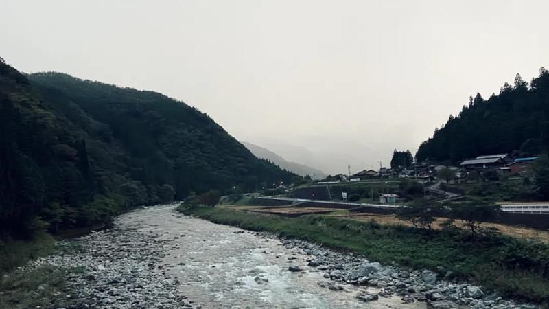 青春|郡上八幡-深入岐阜：暴雨如注的青春