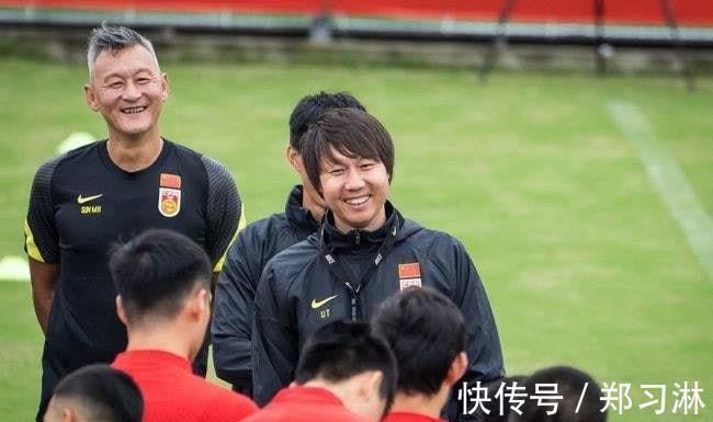 李铁|上海媒体做出争议报道:李铁遭重大打击,球迷吐槽声一片
