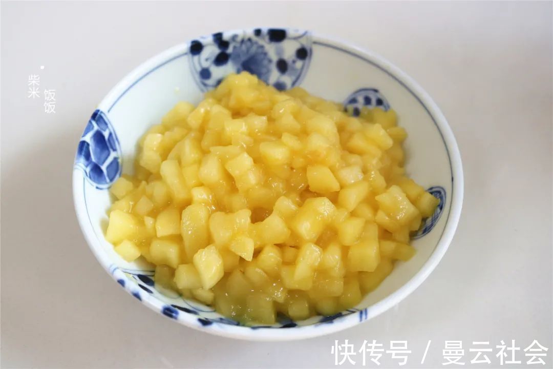 一日三餐|苹果换一种吃法，两口一个酥掉渣，孩子特别喜欢，太好吃了