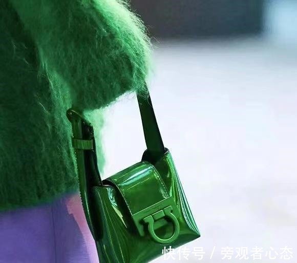 ux 摩登日记|够小才时髦!玩具型迷你手袋重返时尚舞台!