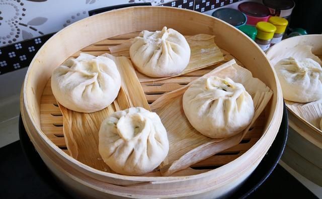 营养|秋天,此菜再不吃就过季了,营养极高,一次买3斤,蒸包子吃最香