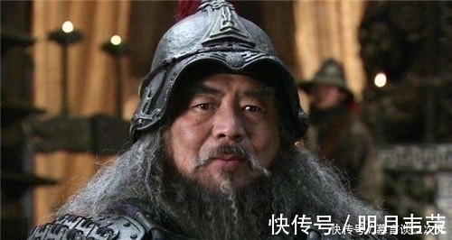 董卓@三国中有3位枭雄,正史中武功高强无敌手,演义中咋就成了菜鸟?