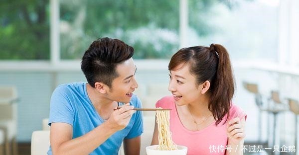 对联|千古绝对!上联“面对面吃面”, 高僧试对的下联太经典了!