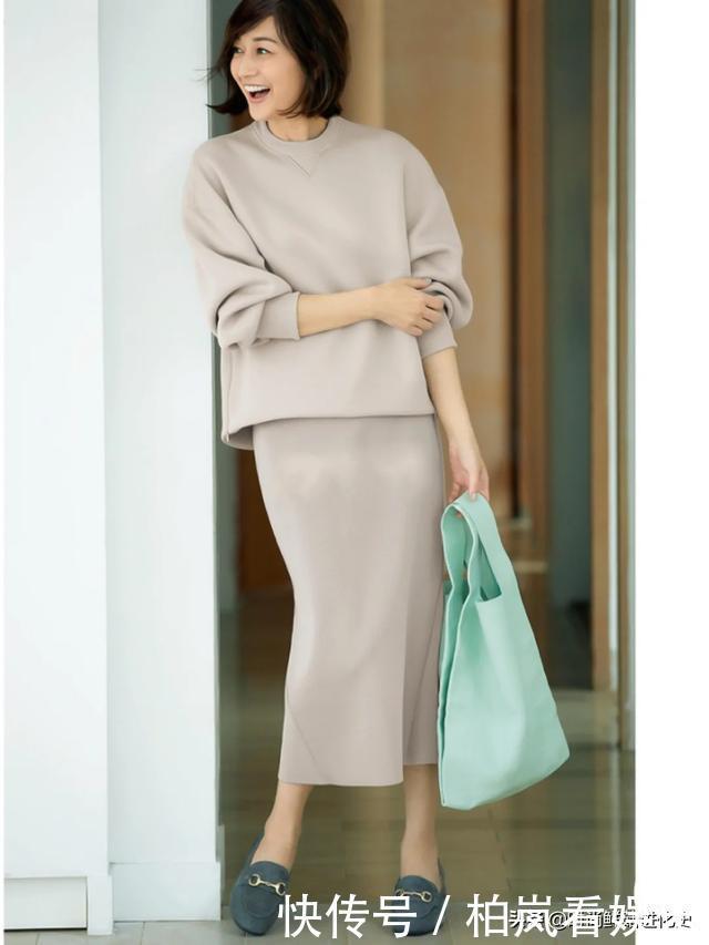 这位日本“大妈”凭穿搭上热搜!简单日常,50岁穿出30岁感觉