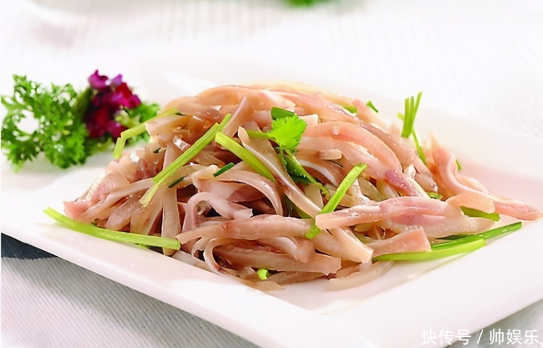 女性担心自己老太快,要多吃三种美食,补充营养,好处多多