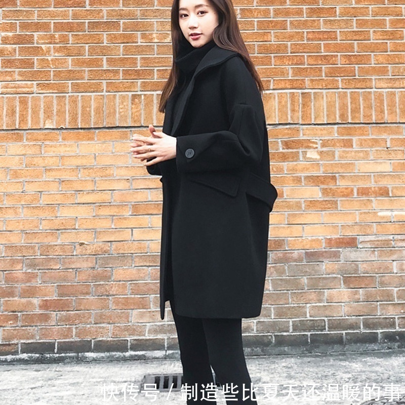 气质出众 建议大家大衣不要配黑裤子!现流行这样穿,美得无懈可击