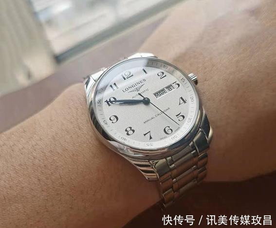 名匠|都市白领夏季也能戴的正装表?浪琴名匠双历,男士复古优雅再现