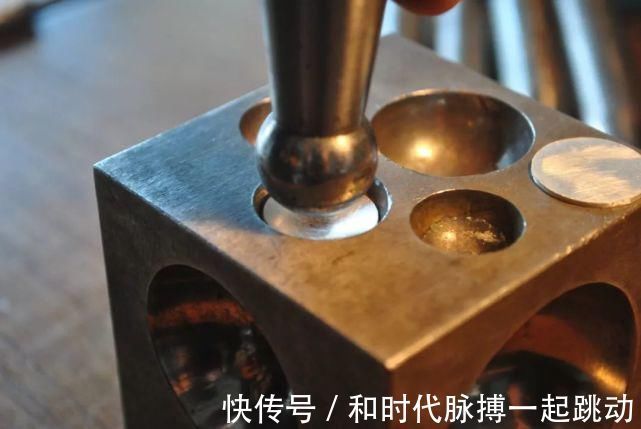 机关|这件暗藏机关的项链，又变手链的可拆搭扣