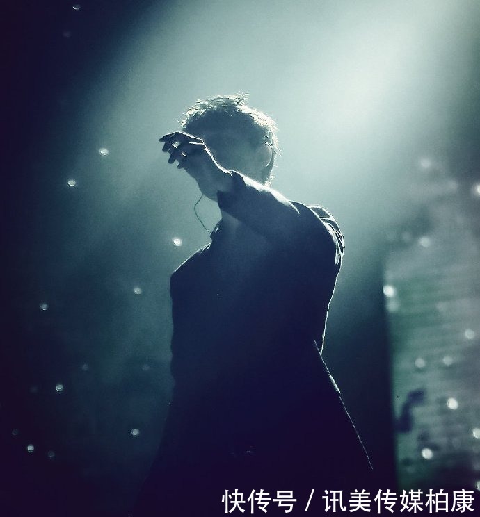 热搜霸屏榜:王一博榜首,肖战未进前三,她因蹭老公热度拿下第四