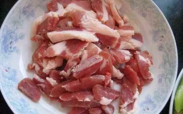 掌握这四个小技巧,不管炒什么肉时,都鲜嫩好吃,入味