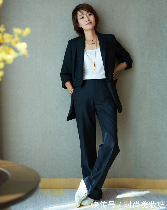 高级感|马伊琍真的好自信,衬衫裙满是褶皱照样穿,气质好仍显高级感