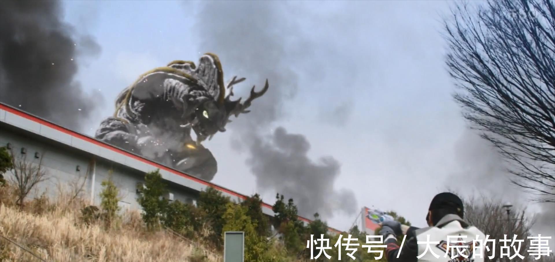 特利迦奥特曼|特利迦奥特曼停更两周再度开播,第五集微笑内容减少,有更好吗