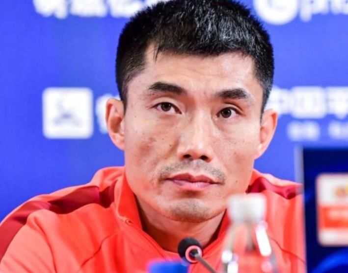李霄鹏|史无前例！记者：李霄鹏邀请6名优秀前国脚加入国足教练组
