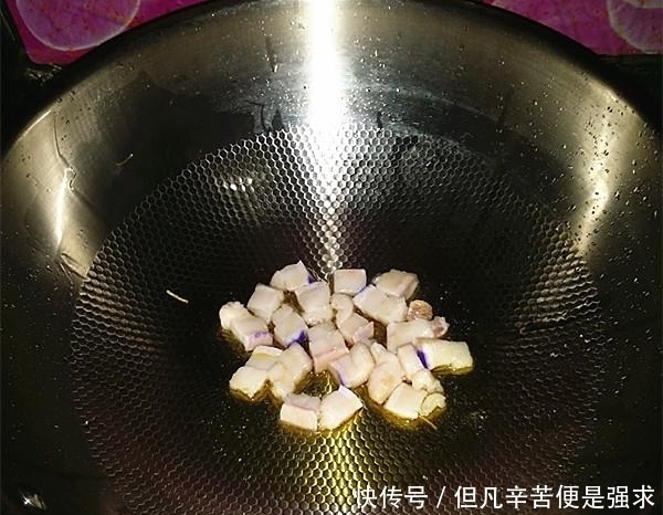 酸碱平衡|夏天爱流汗的人补钾是关键，隔三岔五吃点它，2元一斤鲜嫩可口！