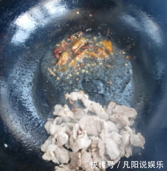 阿堂哥|白菜炖豆腐最好吃做法，只因加了一样食材，鲜香味美，泡饭吃也香