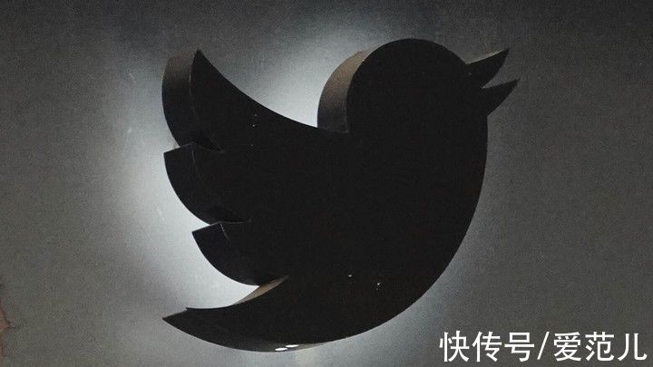 封号|被 Twitter 封号的特朗普，造了个新社交应用，结果是个翻版 Twitter