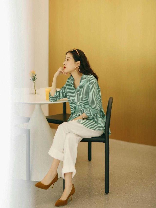 牛仔裤|快舍弃你的“牛仔裤”吧!今年夏天更流行这几款单品,时髦又百搭