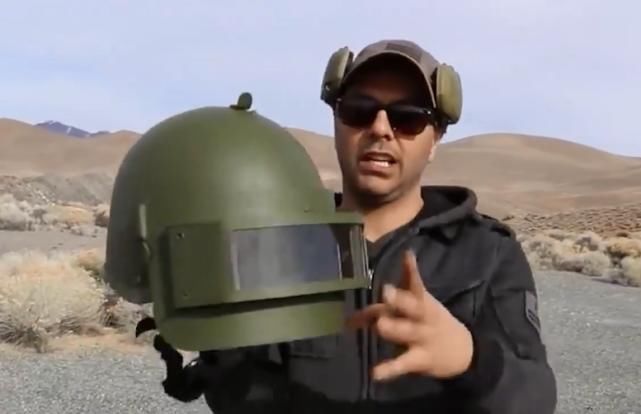 子弹|游戏里的“三级头”,现实中真的能抗住子弹老外用行动证明