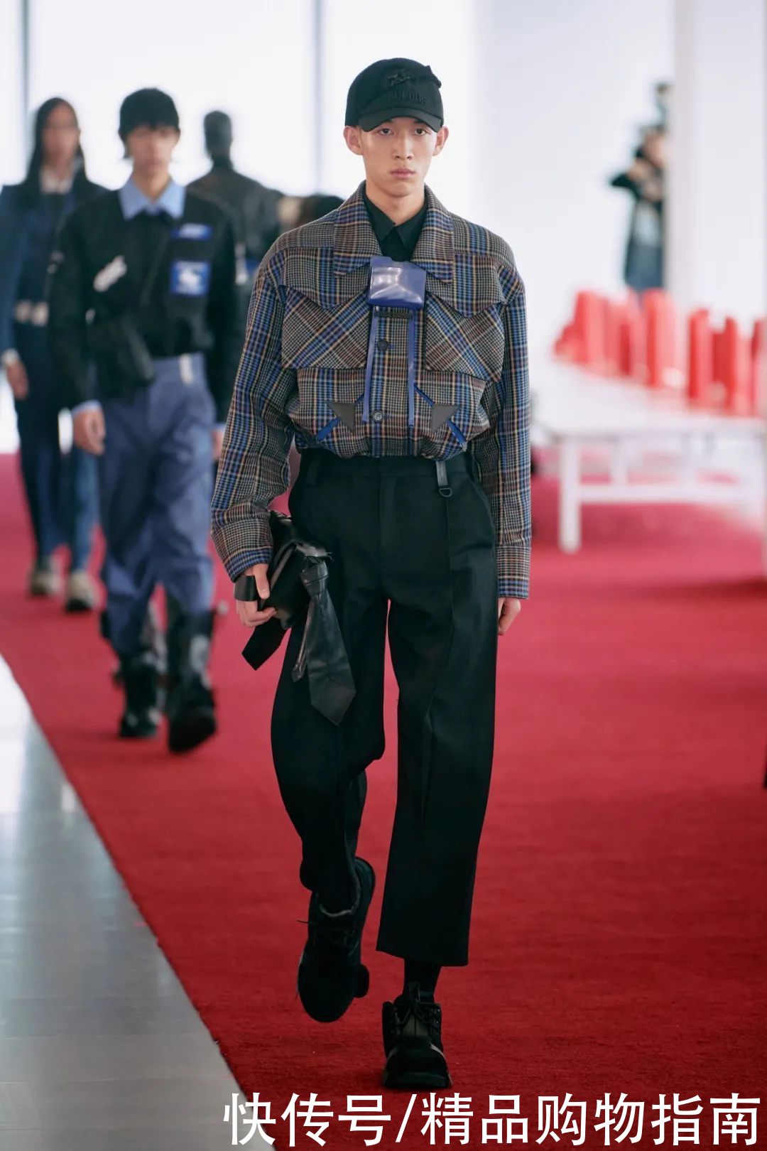 顶流们的阳谋,联手把国潮穿出圈