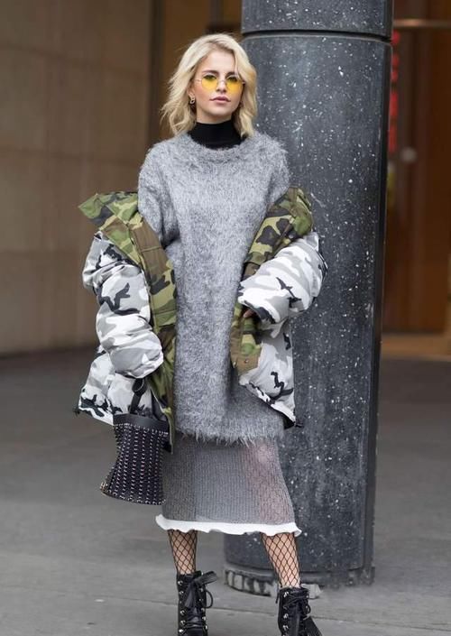 ?穿来穿去，还是觉得羽绒服最配“裙子”，时髦显气质，还保暖