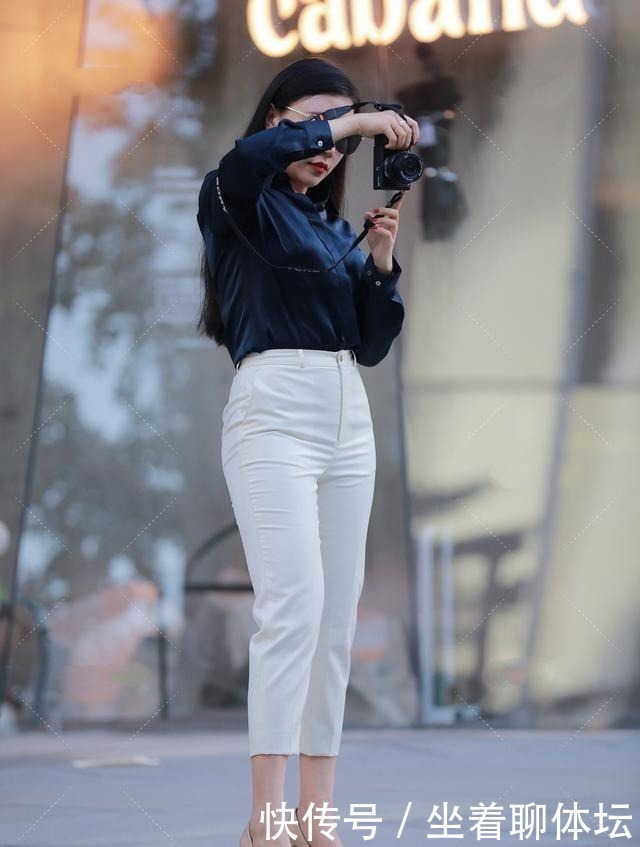 御姐风 偏光衬衣搭配纯白长腿,知性干练,气场全开的御姐风