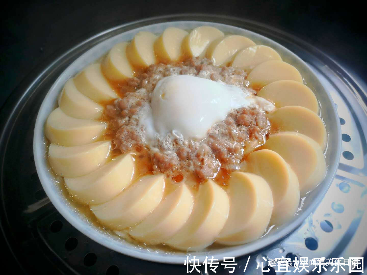 秋天,儿子最馋这道蒸菜,不加一滴油,蒸一蒸10分钟上桌,特鲜美