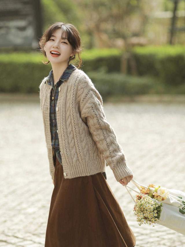 九分裤|秋天,针织衫怎么穿才是正解?学会几个搭配公式,提升气质又好看