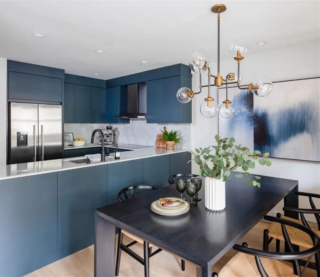 女友|110㎡现代简约，他买带院子的房子，跟女友求婚，浪漫令人羡慕