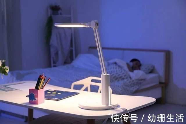 小媛|三个睡前坏习惯,可能正在无形中毁掉孩子身高发育,尤其是第一个