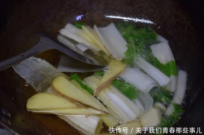 鲜嫩|调肉饺子馅,这“3香”不能少!饺子油润饱满,鲜嫩多汁,香喷喷