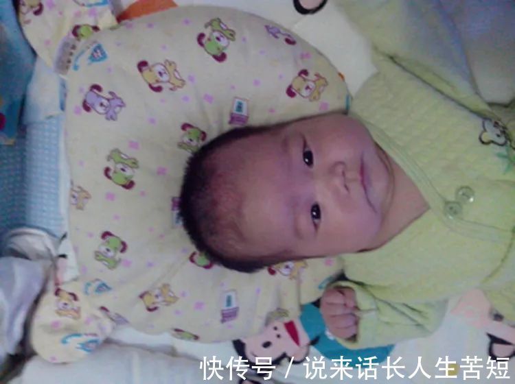 脊柱|4个错误做法,可能让宝宝骨骼“发育畸形”,很多人被蒙在鼓里