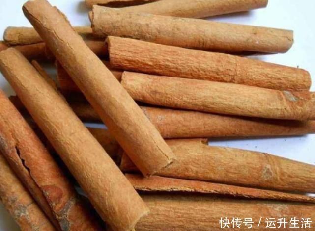 南瓜子|糖尿病的“克星”找到了，平時(shí)多吃4種“零食”，或助你遠(yuǎn)離糖尿病