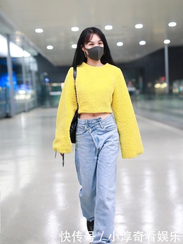 今年冬天火了一种穿法,叫“外套+老爹裤”,承包你一整季的时髦