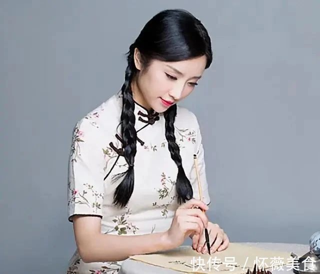 书坛#她的楷书是当今书坛里的一股“清流”,端庄秀丽,法度严谨,佩服