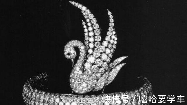 祖母绿宝石 欧洲王室的奢侈华丽首饰,贵在设计巧妙,经典的款式百年不会过时!